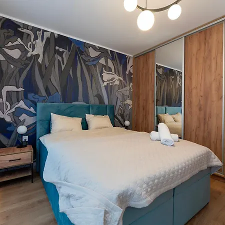 Apartamento Adventure Of Lodz Exterior foto
